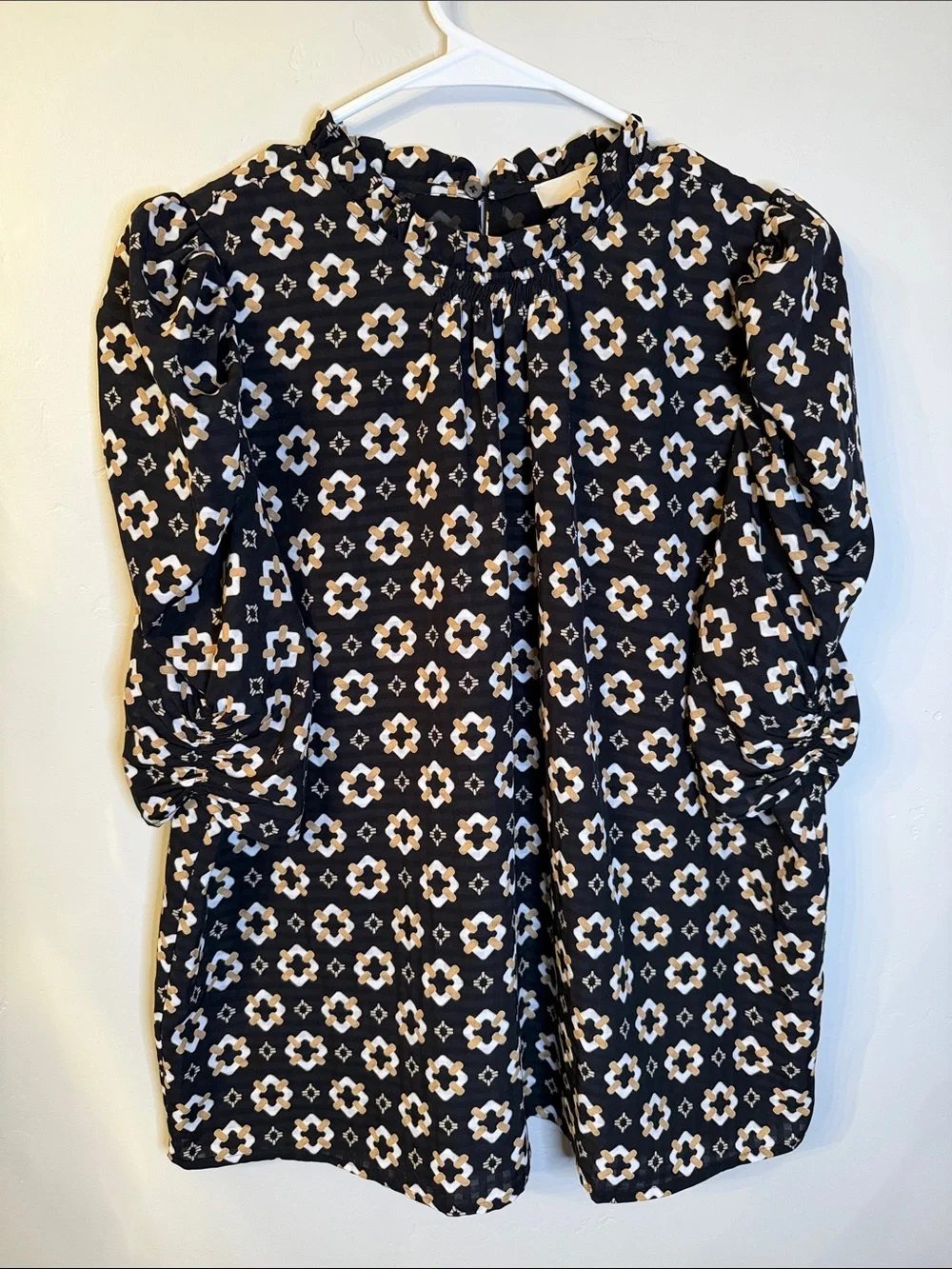 LOFT Black Floral-Print Puff-Sleeve Blouse